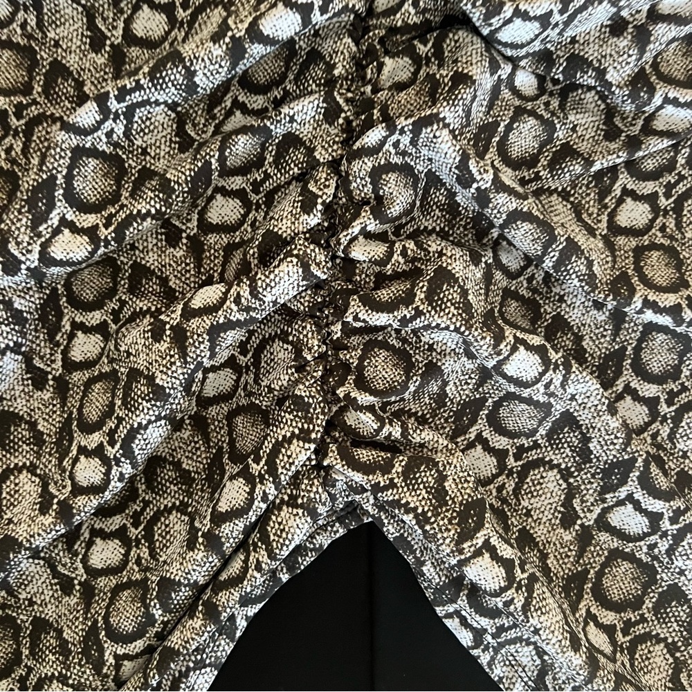 Good American python skirt - Picture 3 of 3